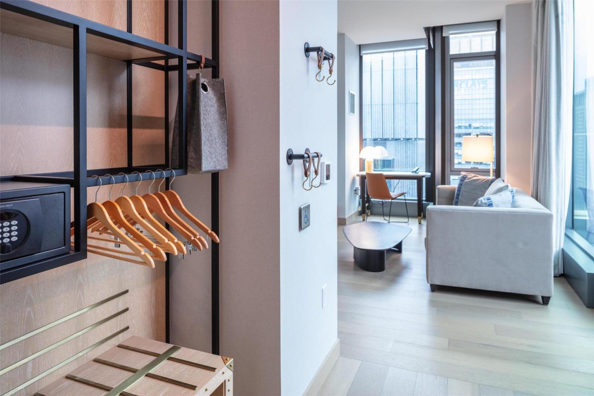 Tempo By Hilton Times Square Hotel 4*