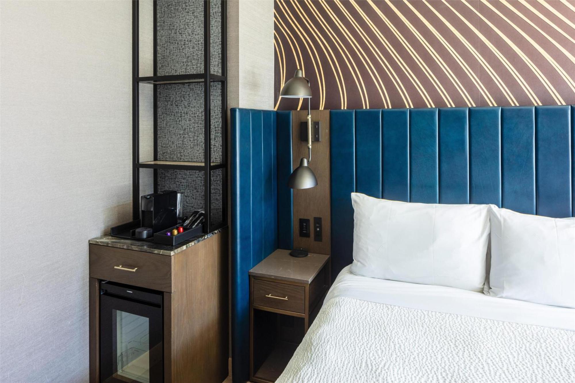 Tempo By Hilton Times Square Hotel New York