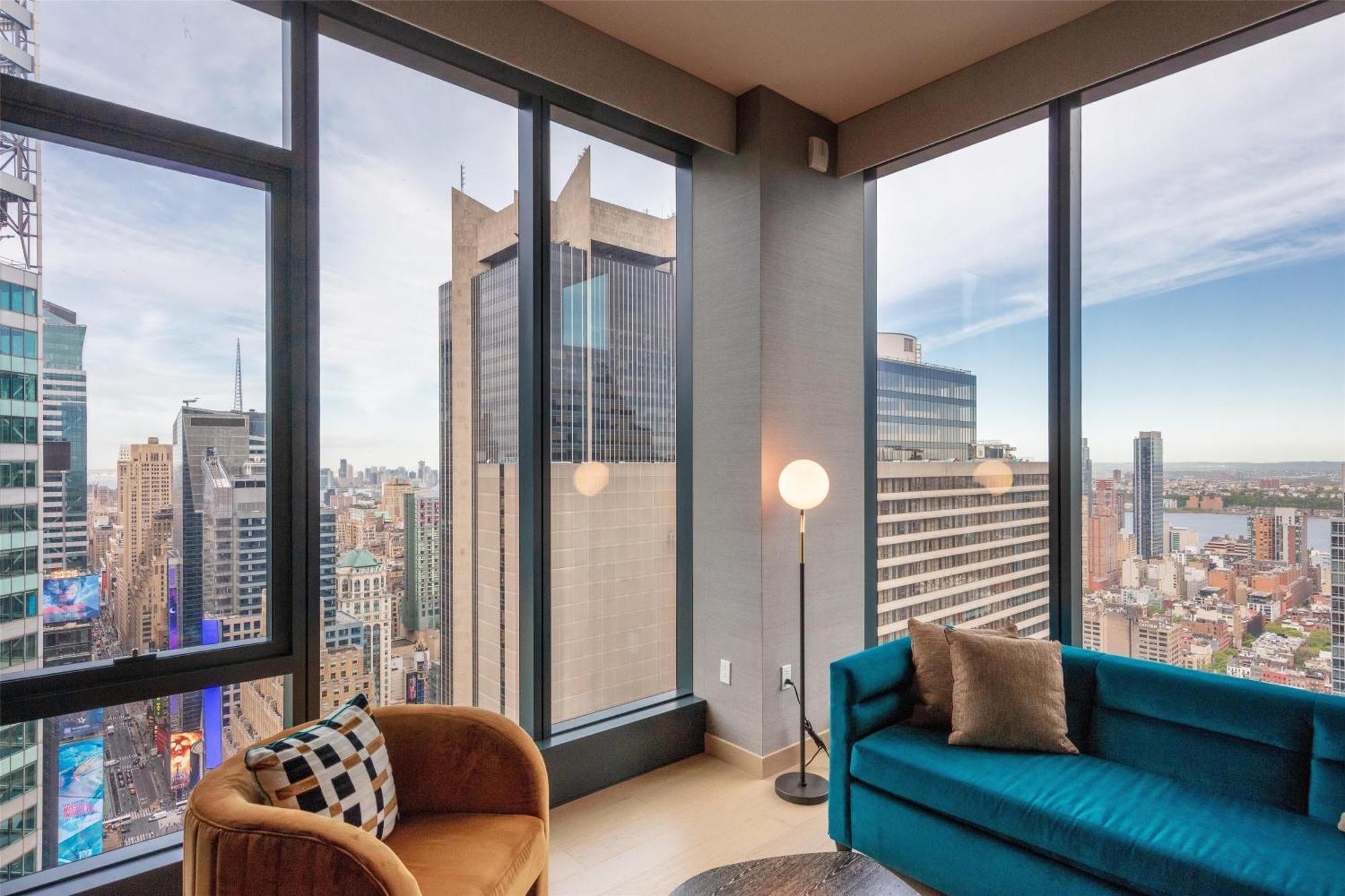 Hotel Tempo By Hilton Times Square 4*