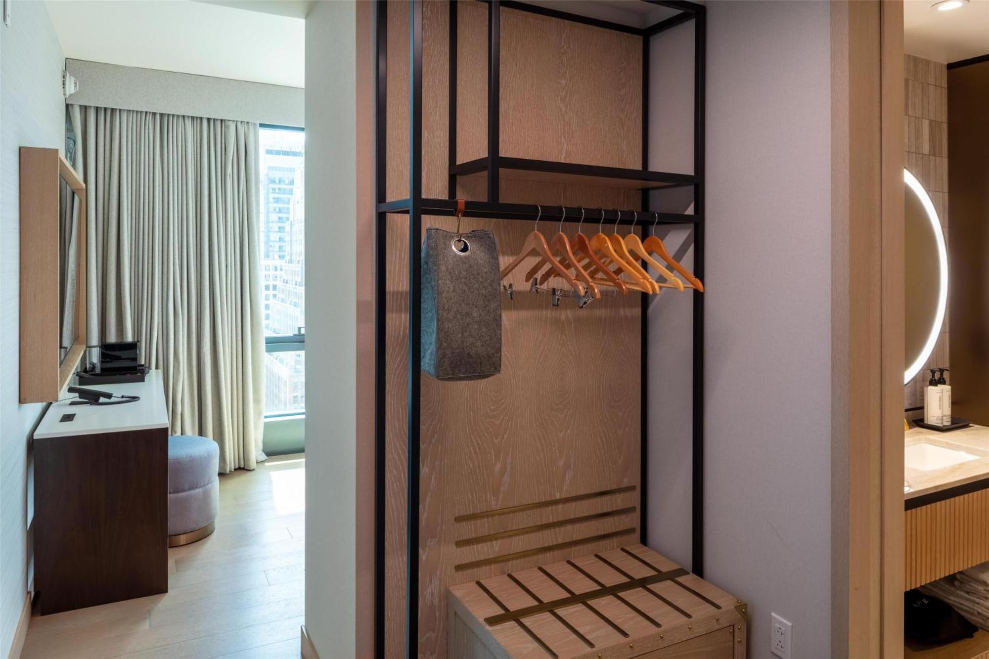 Tempo By Hilton Times Square Hotel 4*